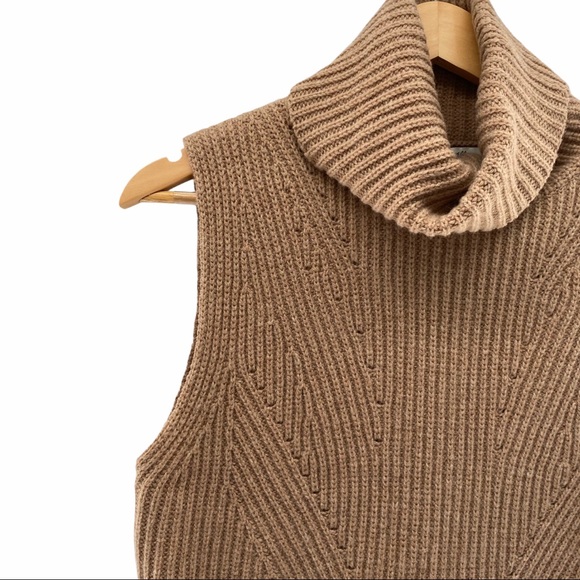 Madewell 100% Merino Wool Contour Layering Vest - Picture 3 of 13